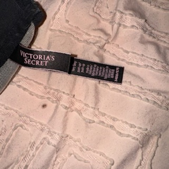 Victoria's Secret Black Lace Balconette Bra - Picture 3 of 4